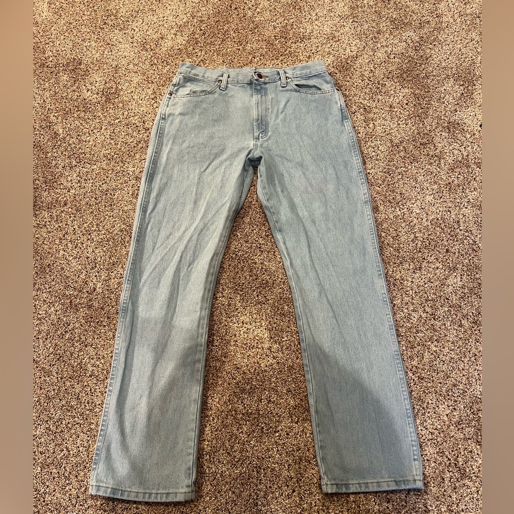 Women’s Wrangler Light Blue Straight Jeans